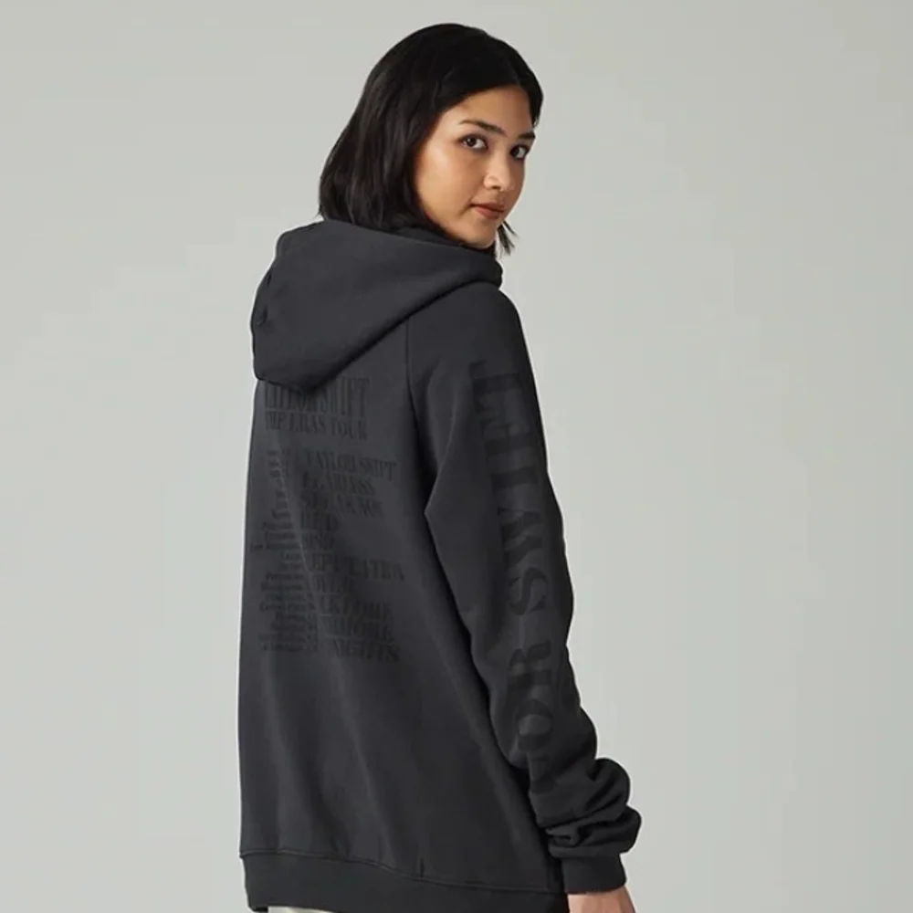 Black Graphic Zip-Up Hoodie with Back Tour Print 2XL - Picture 2 of 6